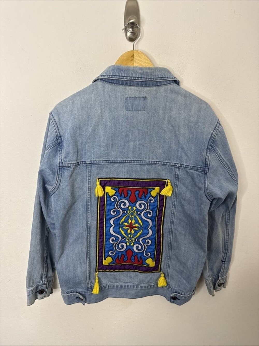 OH MY DISNEY Disney Denim Jacket Woman M  Aladdin Genie Magic Carpet